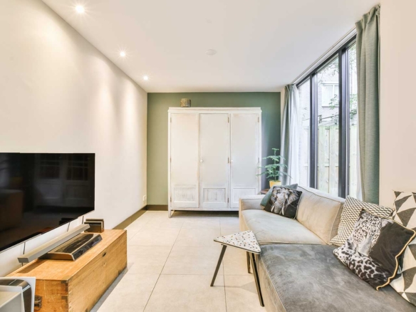 Central apartment with elevator